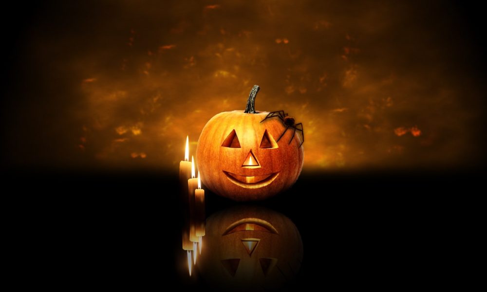 Download Wallpaper Halloween Pumpkin Spider Candles 12